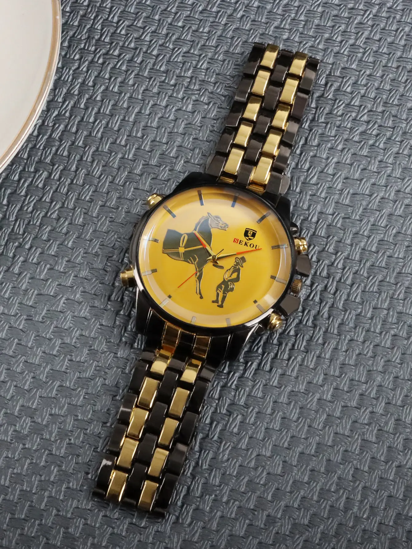 Cross-Border Fashion Men's Quartz Watch Gold-Tone Alloy — feature 19