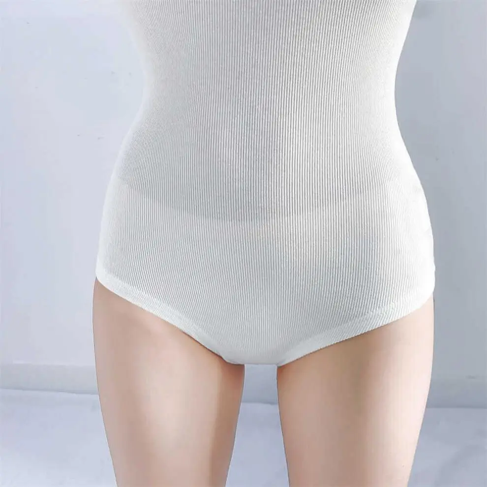 Women's White Ribbed Jersey Top with Gold Chain Bag — feature 11