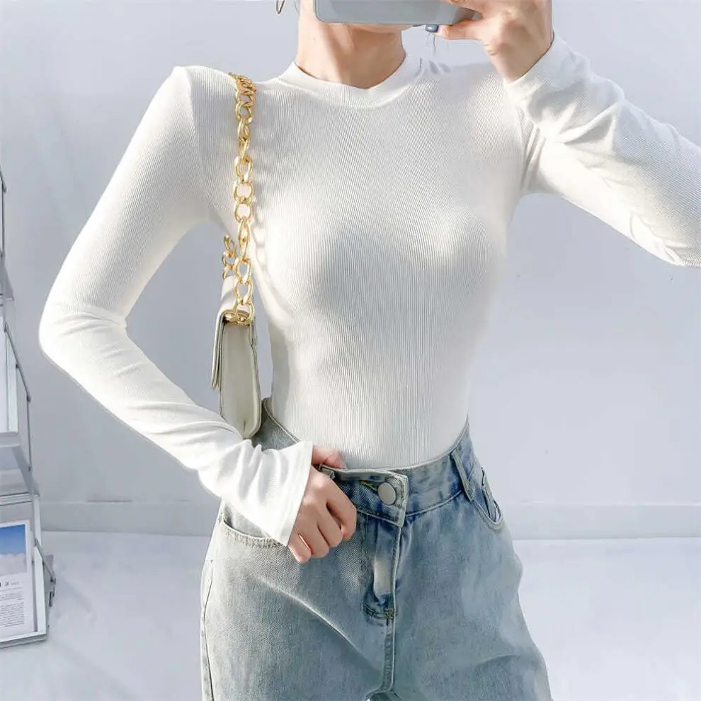 Women's White Ribbed Jersey Top with Gold Chain Bag — feature 3