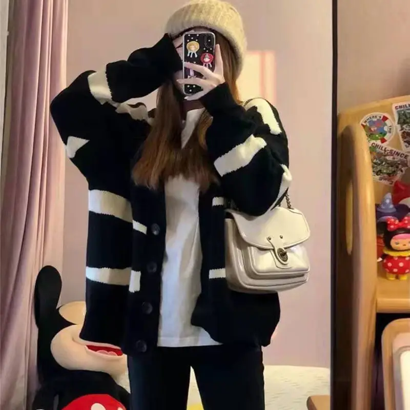 Women's 2022 Sweater Jacket Blue White Knitted Striped Loose Fit — feature 3