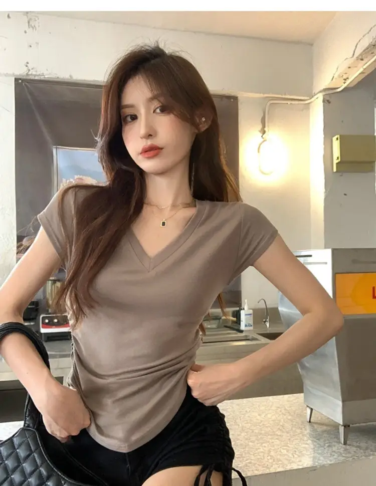 Women V-Neck Black T-Shirt Slim Fit 2025 Summer — feature 2