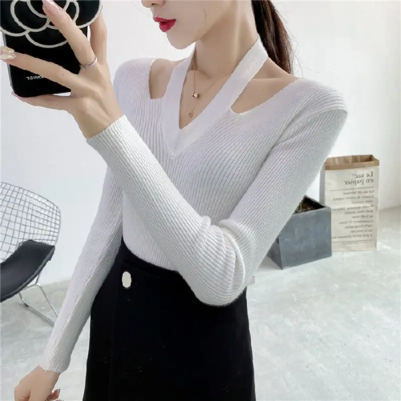 Pink Knitted V-Neck Sweater Women's Top - Image 5