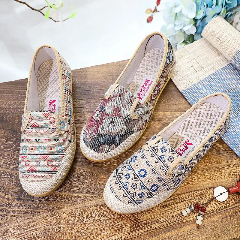 Women's New Beijing Old Cloth Shoes Non-Slip Soft Bottom Plaid Wear