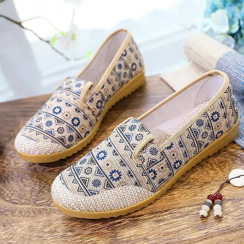 Women's New Beijing Old Cloth Shoes Non-Slip Soft Bottom Plaid Wear