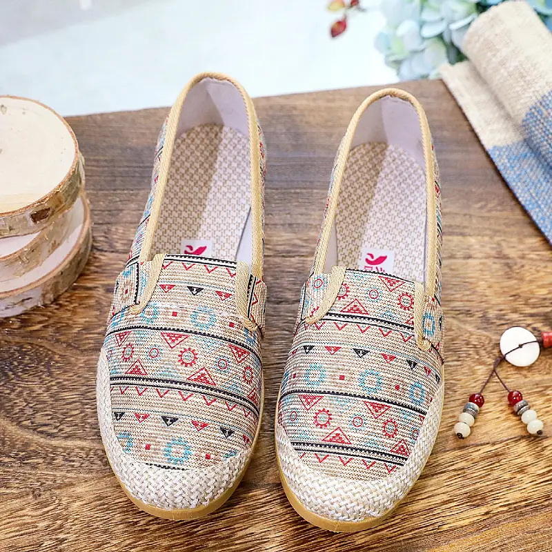 Women's New Beijing Old Cloth Shoes Non-Slip Soft Bottom Plaid Wear