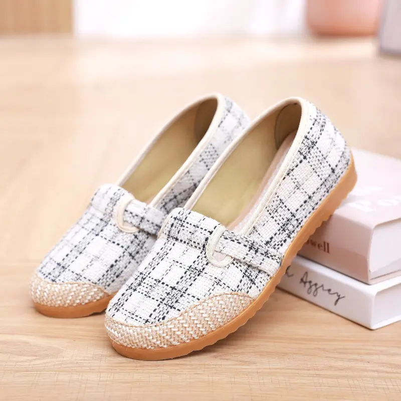 Women's New Beijing Old Cloth Shoes Non-Slip Soft Bottom Plaid Wear