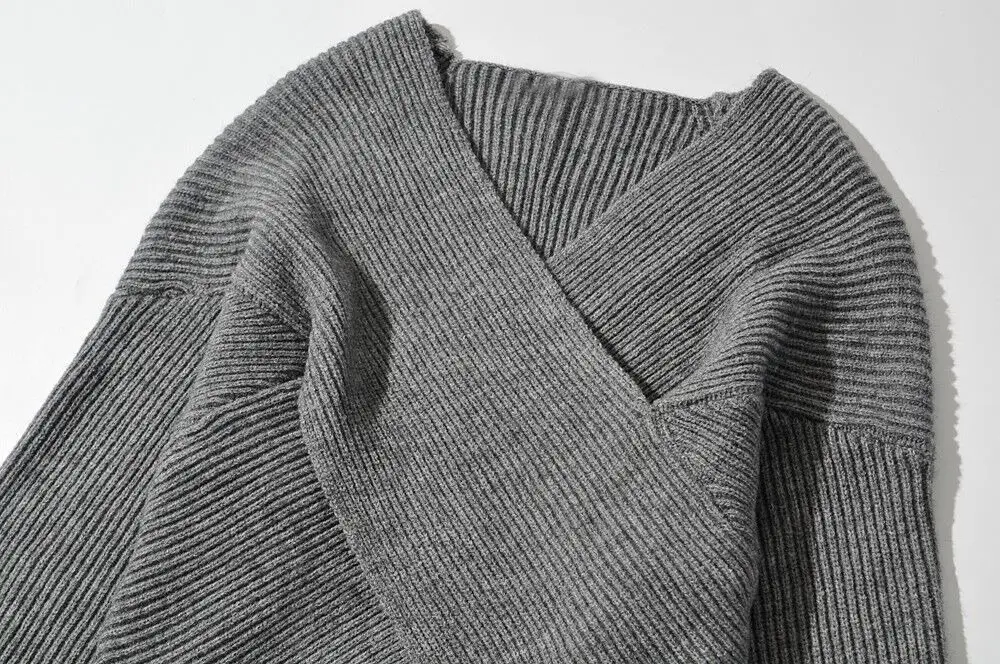 White Cross Neck Knitted V Neck Sweater Long Sleeve — feature 32