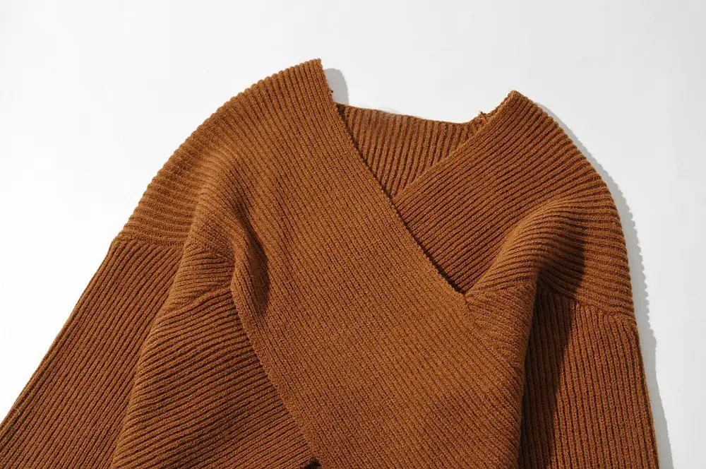 White Cross Neck Knitted V Neck Sweater Long Sleeve — feature 39