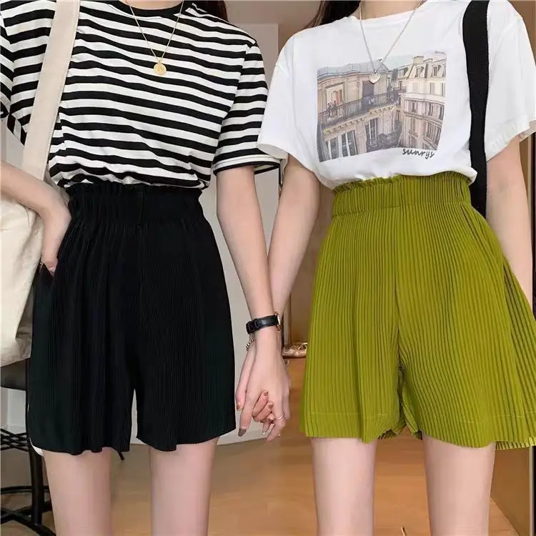 Women 3 Beige Wide Leg Shorts Mid Length Slimming — feature 14