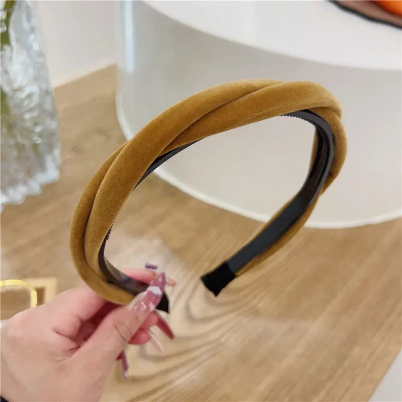 Women's White Embroidered Face Wash Headband 2025 - Image 11