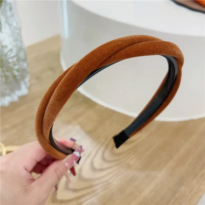 Women's White Embroidered Face Wash Headband 2025 - Image 12