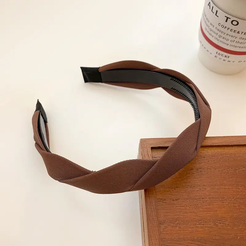 Women's White Embroidered Face Wash Headband 2025 - Image 2