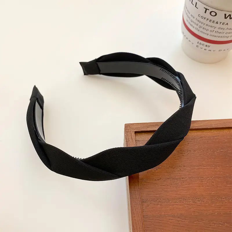 Women's White Embroidered Face Wash Headband 2025 - Image 4