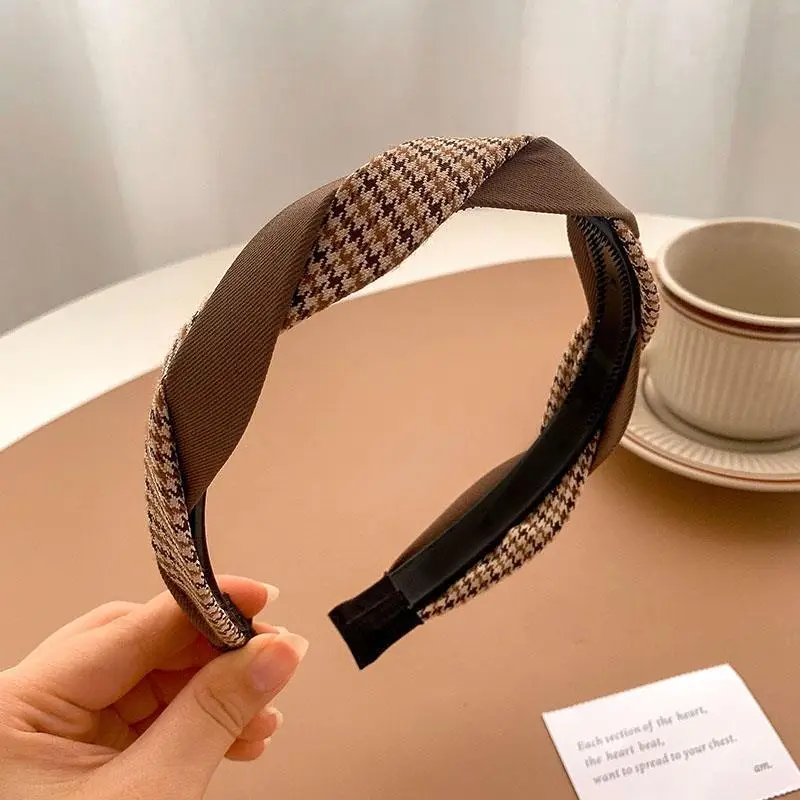 Women's White Embroidered Face Wash Headband 2025 - Image 8