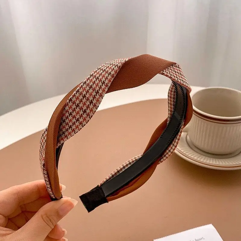 Women's White Embroidered Face Wash Headband 2025 - Image 9