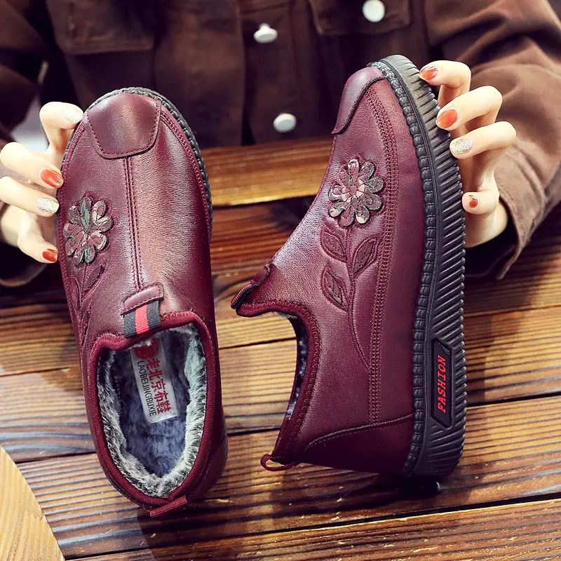 Beijing Old Cloth Shoes Women's Cotton Shoes Winter fleece-lined Thickened Warm Slip-on Comfortable Casual Middle-aged Mothers and Elderly Shoes