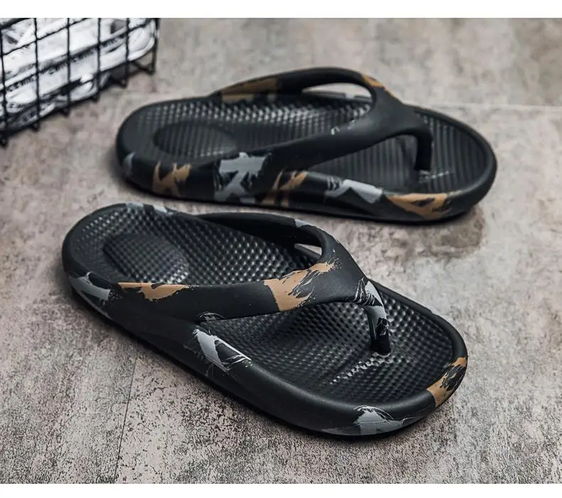 Men's Camo Printed Flip Flops Large White Thick Sole — feature 11