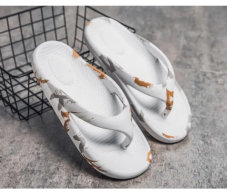 Men's Camo Printed Flip Flops Large White Thick Sole — feature 12