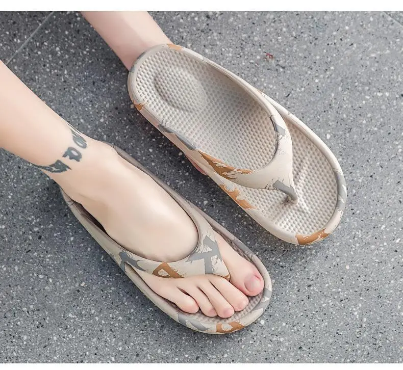 Men's Camo Printed Flip Flops Large White Thick Sole — feature 19