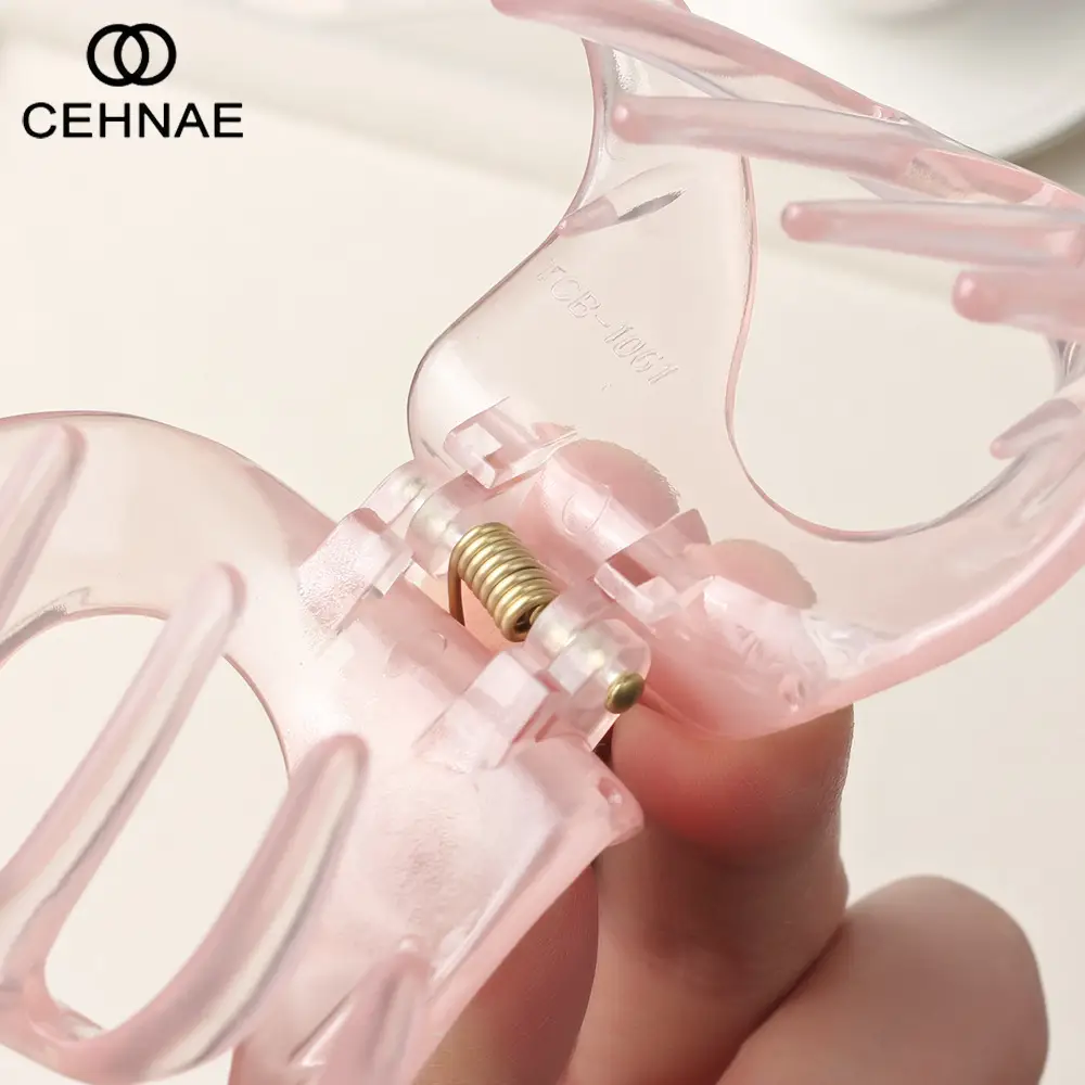 New Hollow Grip Clip Matte Texture Large Hair Clip — feature 11