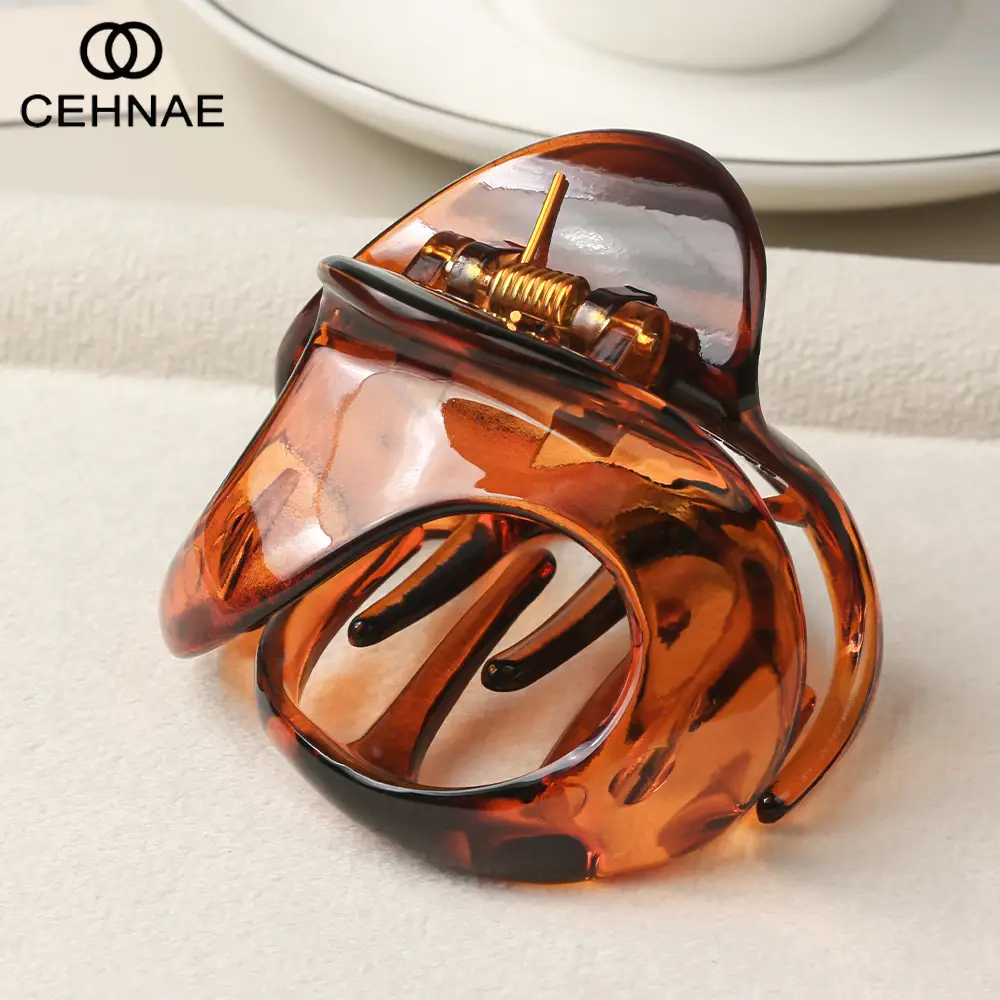 New Hollow Grip Clip Matte Texture Large Hair Clip — feature 12