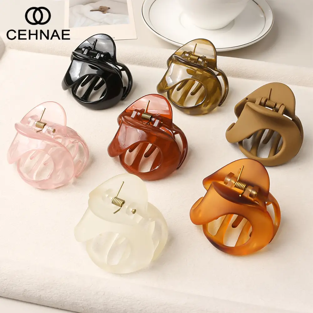 New Hollow Grip Clip Matte Texture Large Hair Clip — feature 4