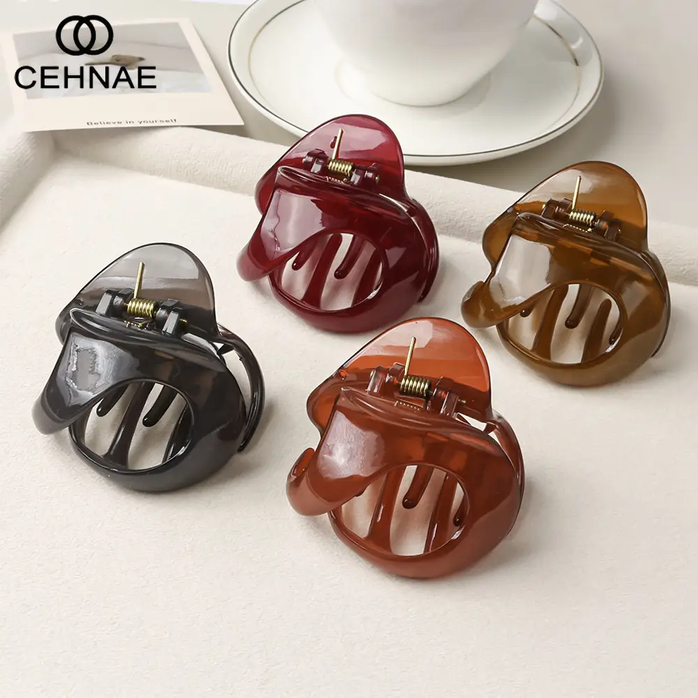 New Hollow Grip Clip Matte Texture Large Hair Clip — feature 8