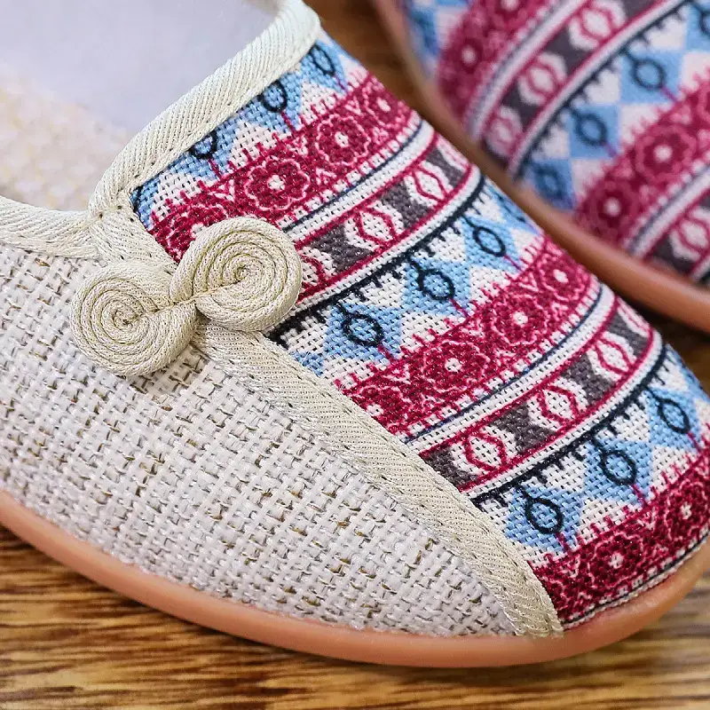 2025 New Old Beijing Cloth Shoes Autumn Women's Shoes Casual Mom's Shoes Non-Slip Tbottomon Bottom Middle-Aged and Elderly Women's Shoes - Image 5