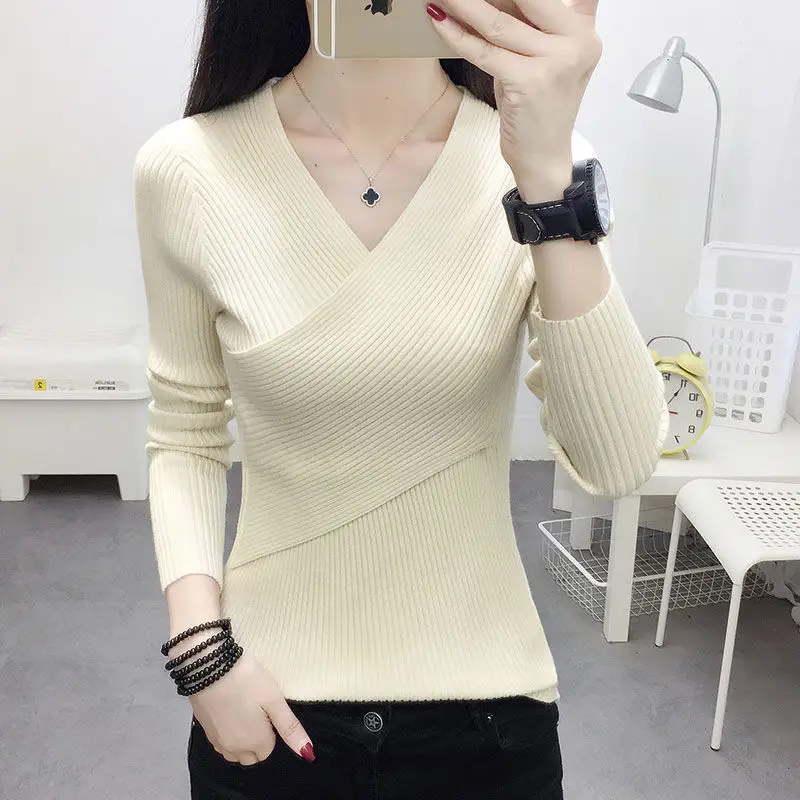 Women V-Neck Knitted Sweater White 2022