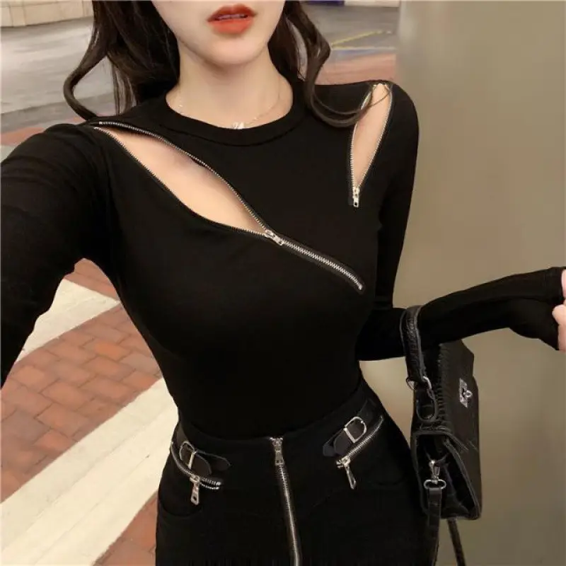 Black Slim Fit Long Sleeve Zipper T-Shirt for Women - Image 3