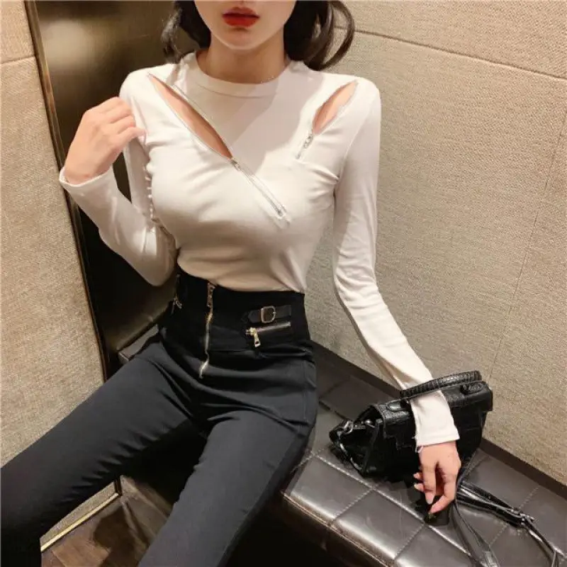 Black Slim Fit Long Sleeve Zipper T-Shirt for Women - Image 6
