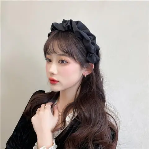 Black Silk Hair Hoop for Women with Wide Brim - Image 5