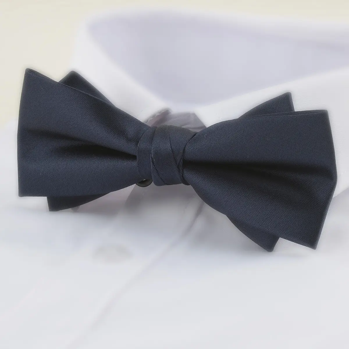 Men's Grey Bow Tie Wedding Groomwear - Image 3