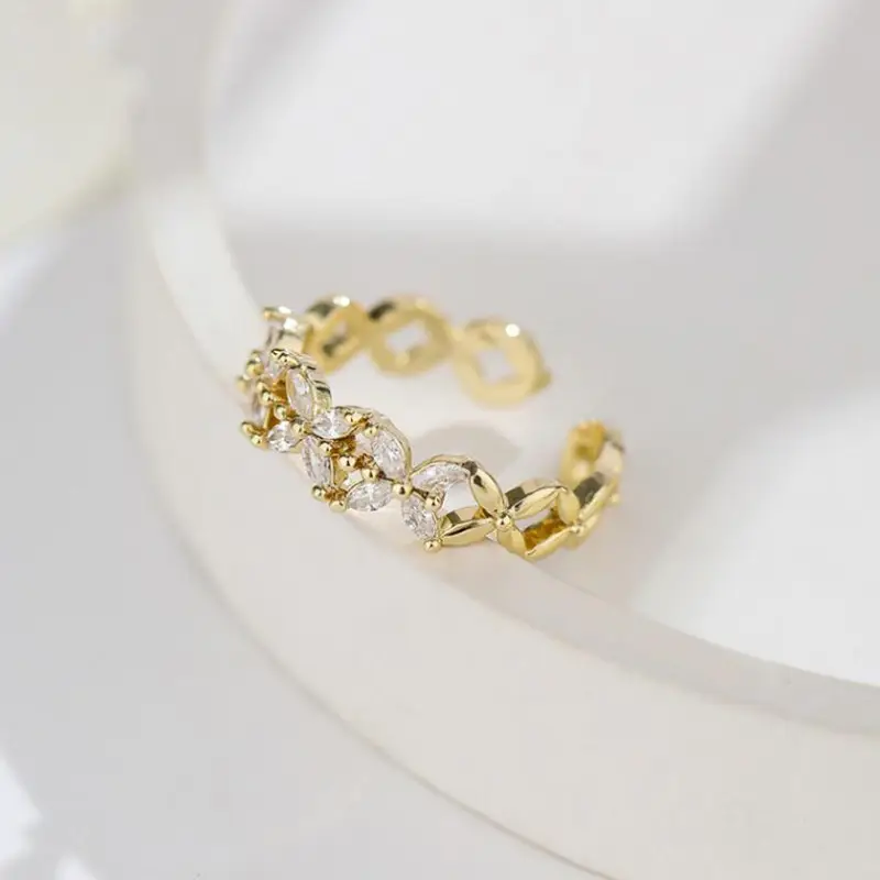 Four-Leaf Flower Ring for Women Gold Plated