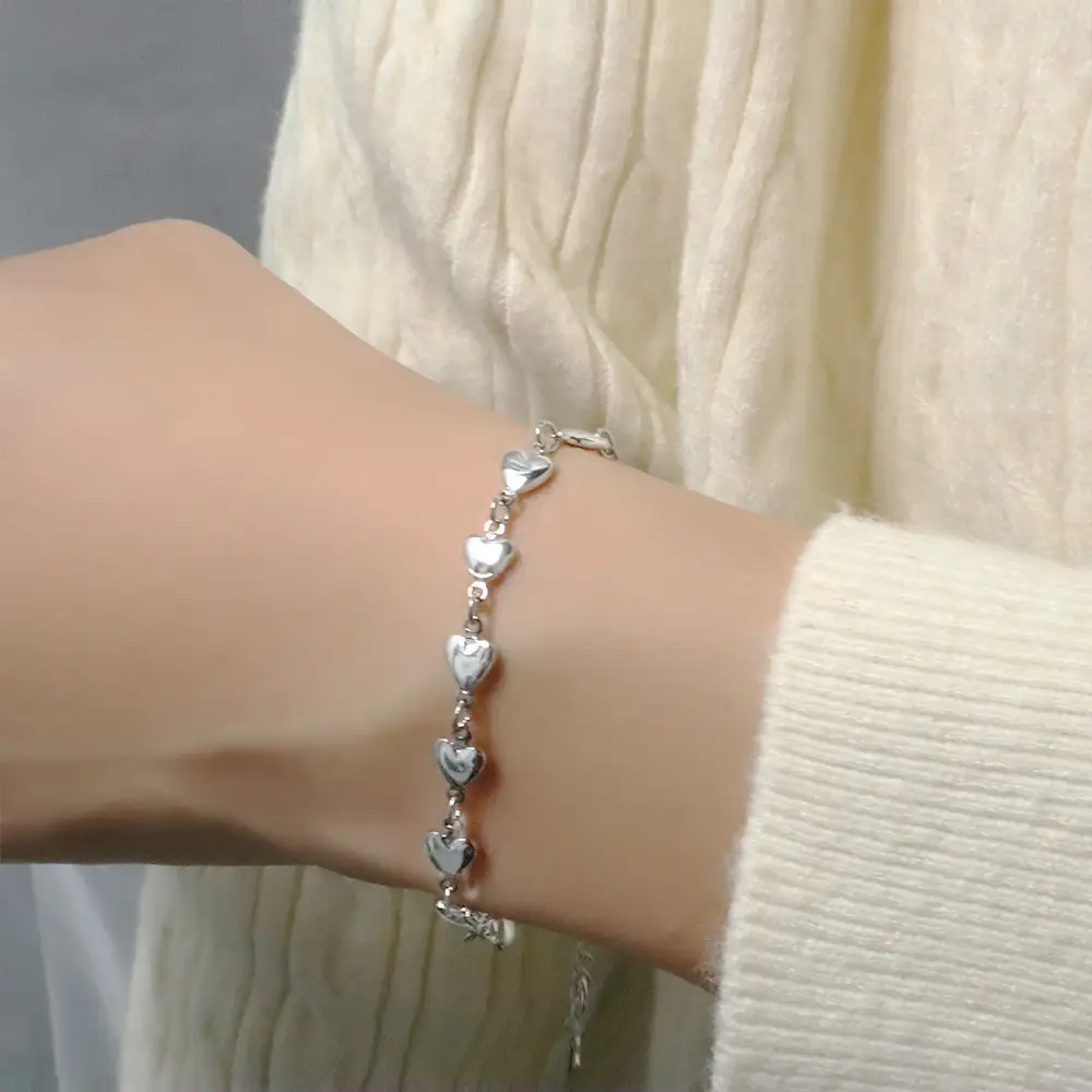 Heart-Shaped Bracelet for Women Elegant Light Sparkle - Image 5