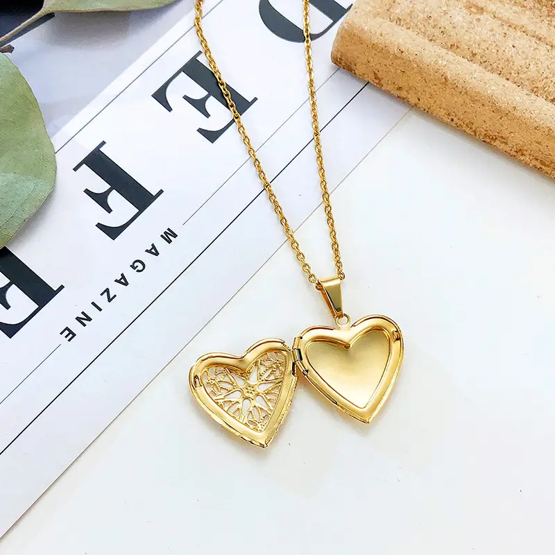 Gold Heart-Shaped Photo Necklace for Women - Image 4