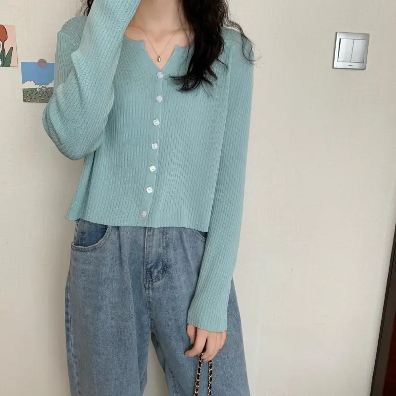 Women's Green Ice Silk Knitted Cardigan Jacket — feature 3