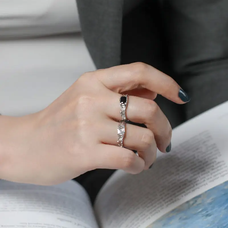 High-End Open Finger Rings with Black Zircon & Silver Plating — feature 1