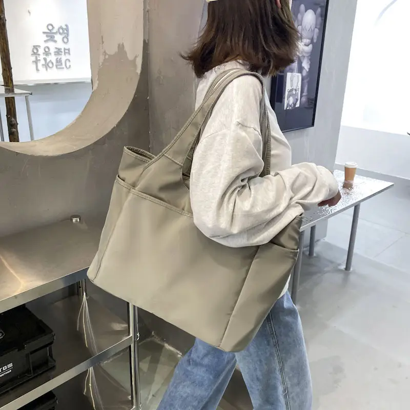 Black Large Capacity Tote Bag for Women - Image 9