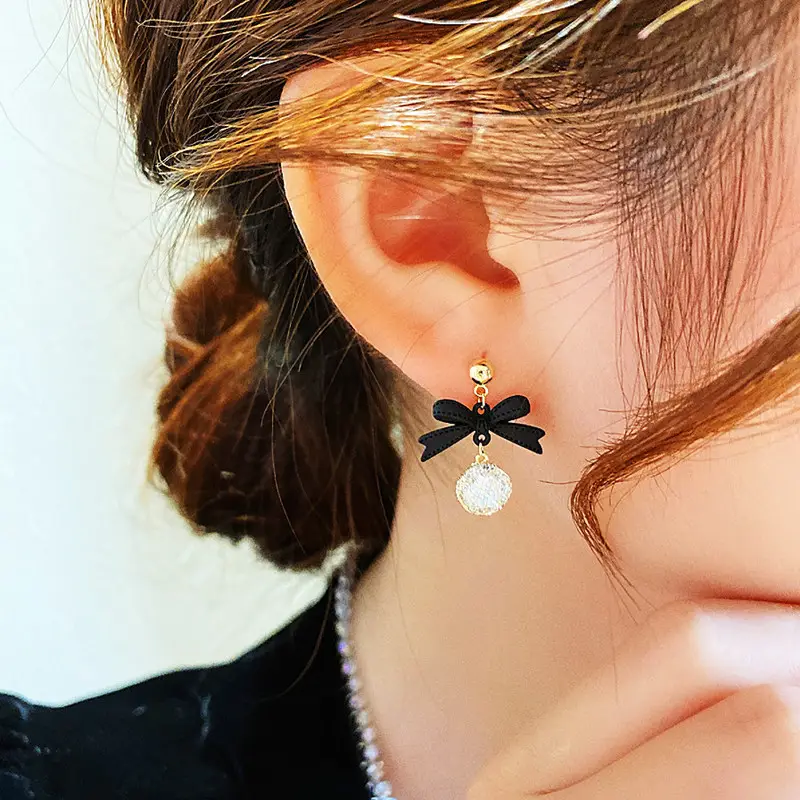 S925 Silver Pin Earrings Autumn Winter 2022 - Image 4