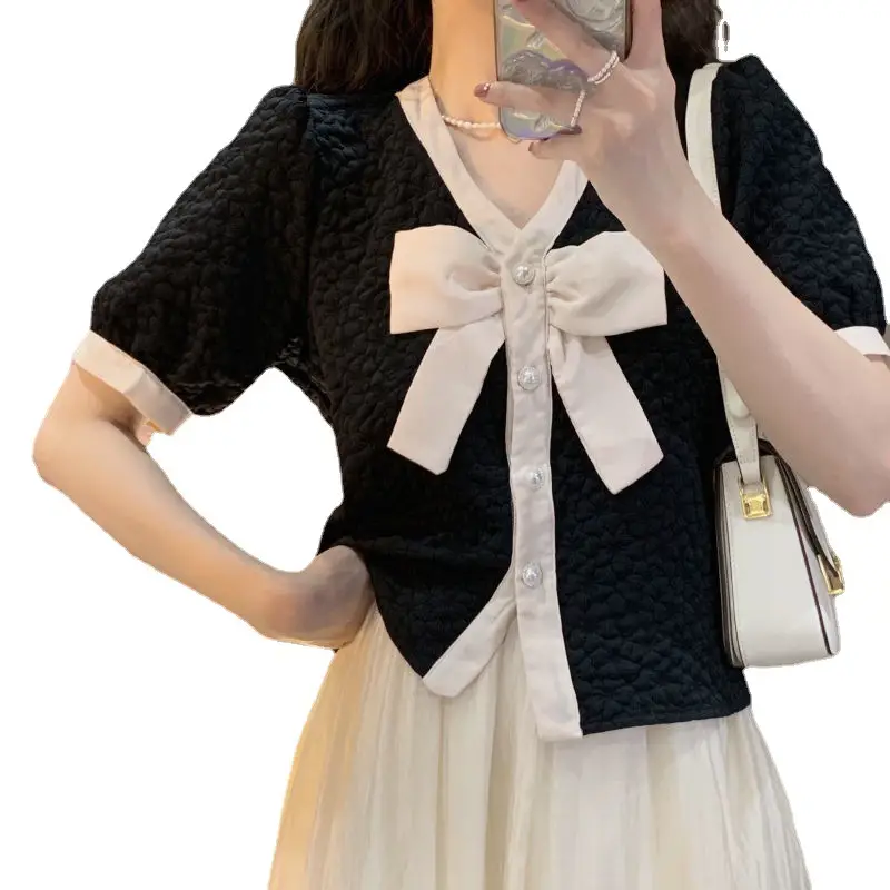 Black Bow Short Sleeve Top with White Belt - Image 6