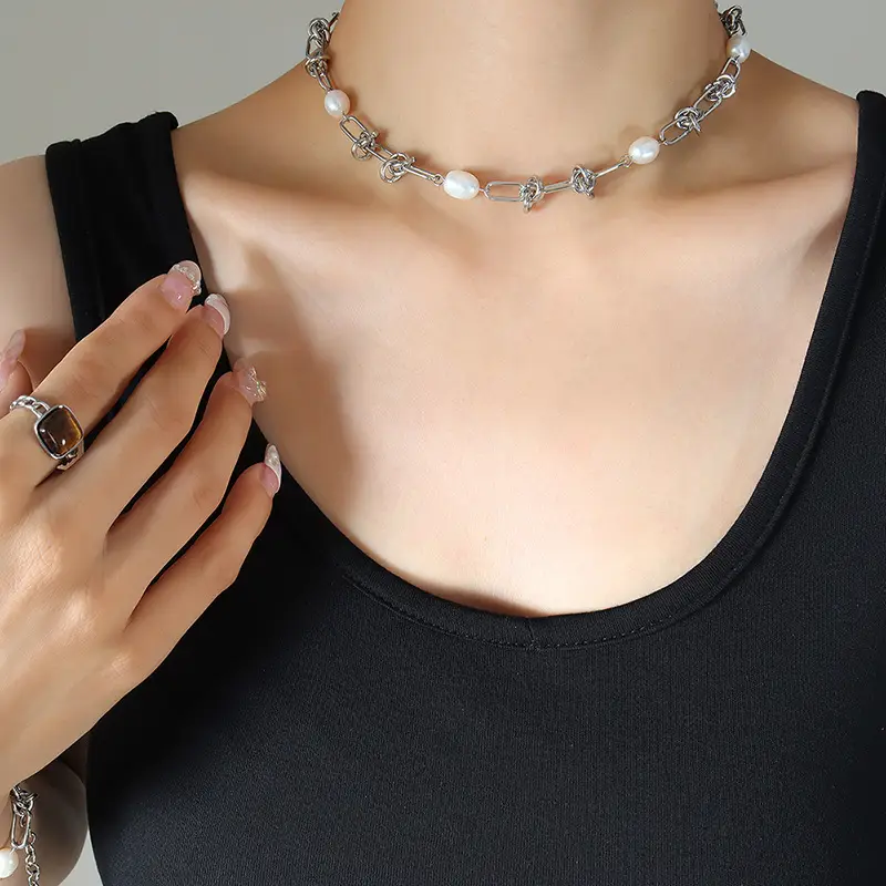 French Titanium Pearl Kink Chain Necklace - Image 3