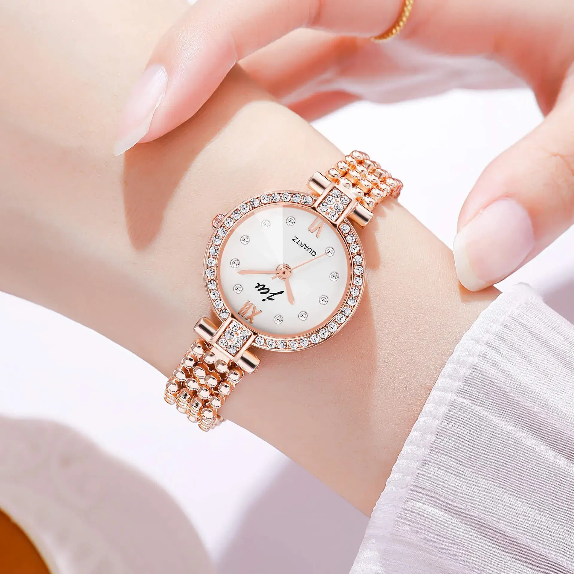 JW Ladies Rose Gold Quartz Watch Small - Image 4