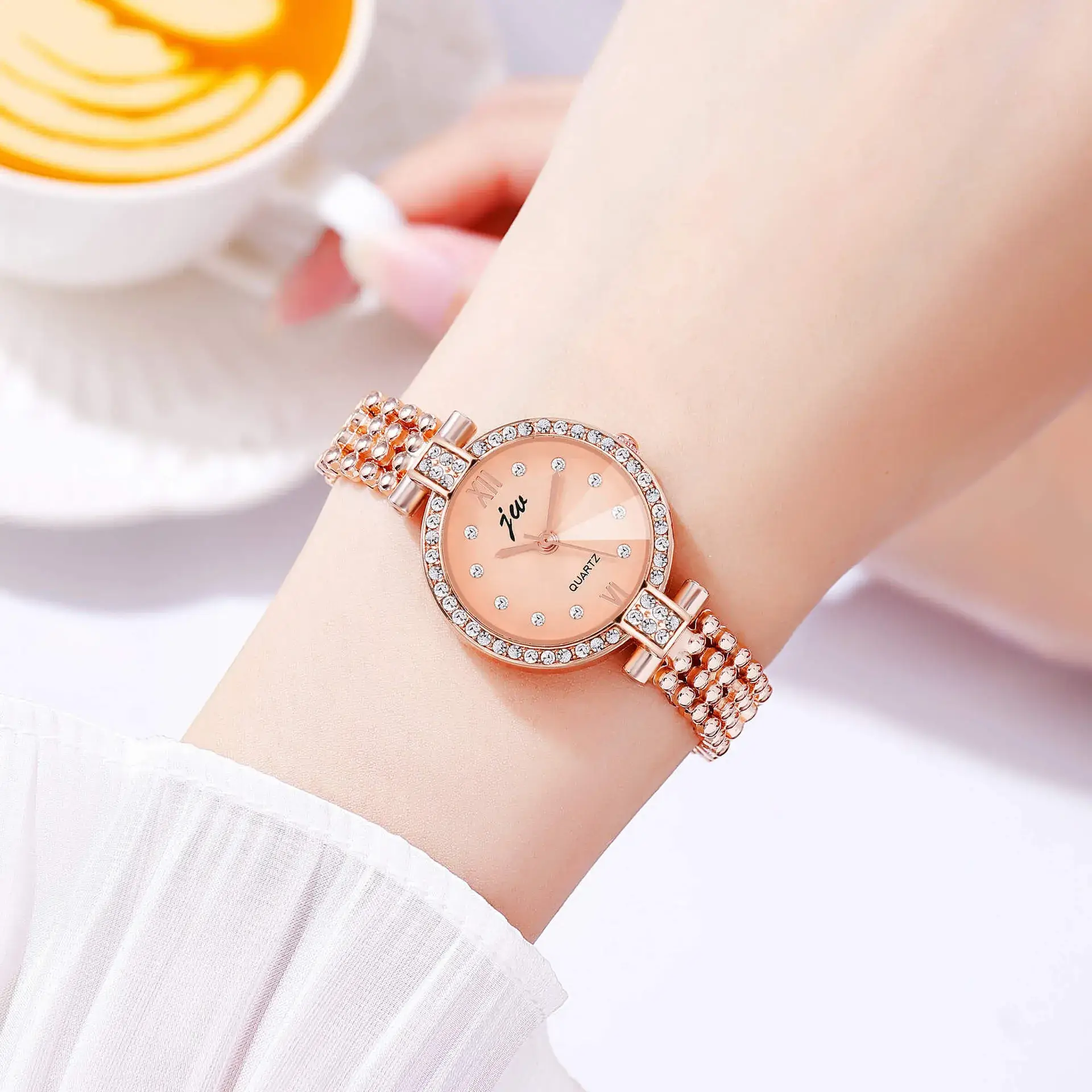JW Ladies Rose Gold Quartz Watch Small - Image 5