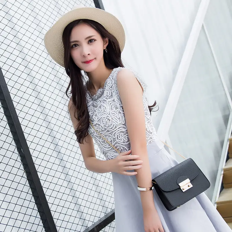 Black Small Square Chain Bag for Women 2025 - Image 11