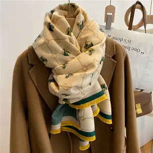 Women's 5-Pont Star Tassel Scarf Brown Cream Quilted Winter — feature 6