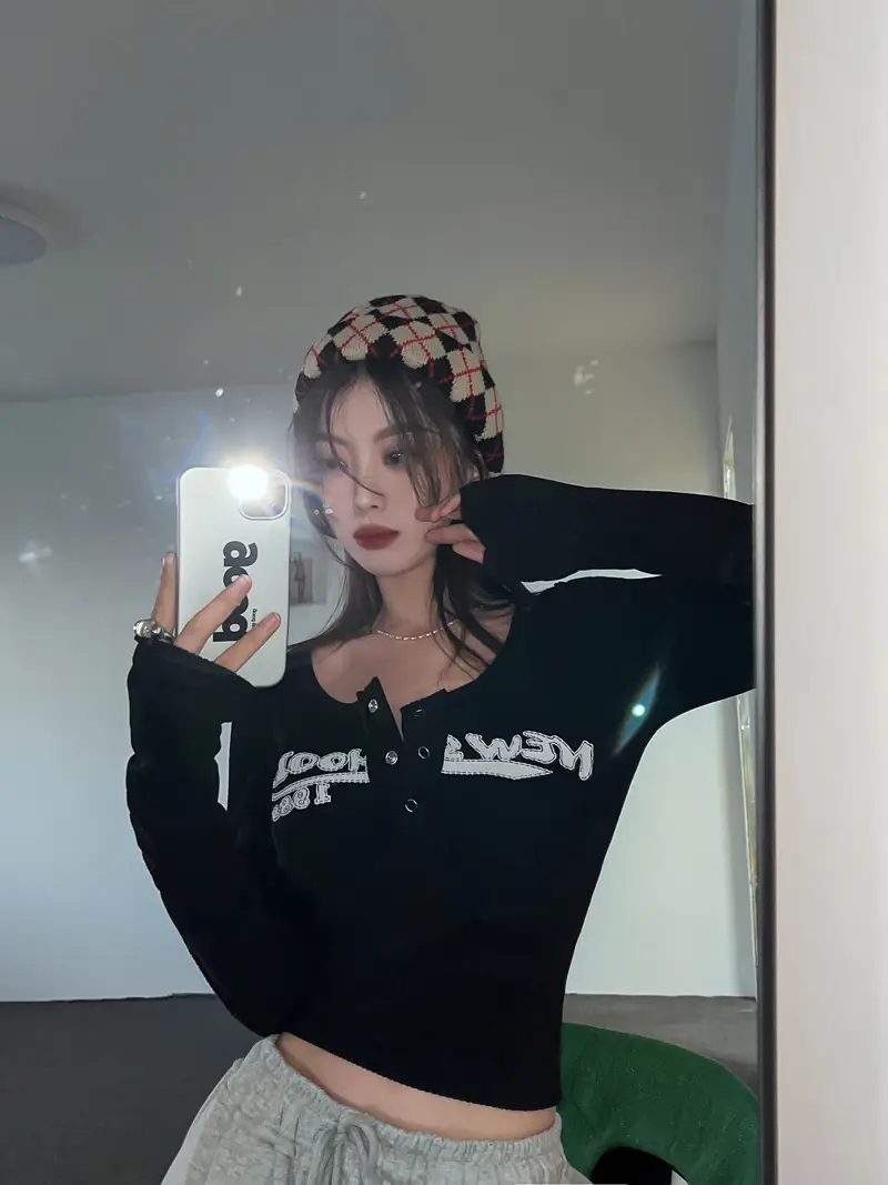 Hot Girl Tops for Women in Autumn Winter Short European American Niche Sexy Bottoming Shirts Unique Design Tight T-Shirts Trbottomy — feature 60