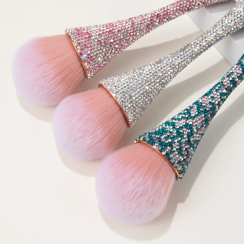 Cross-Country Diamond Brush Set for Blush & Foundation — feature 11