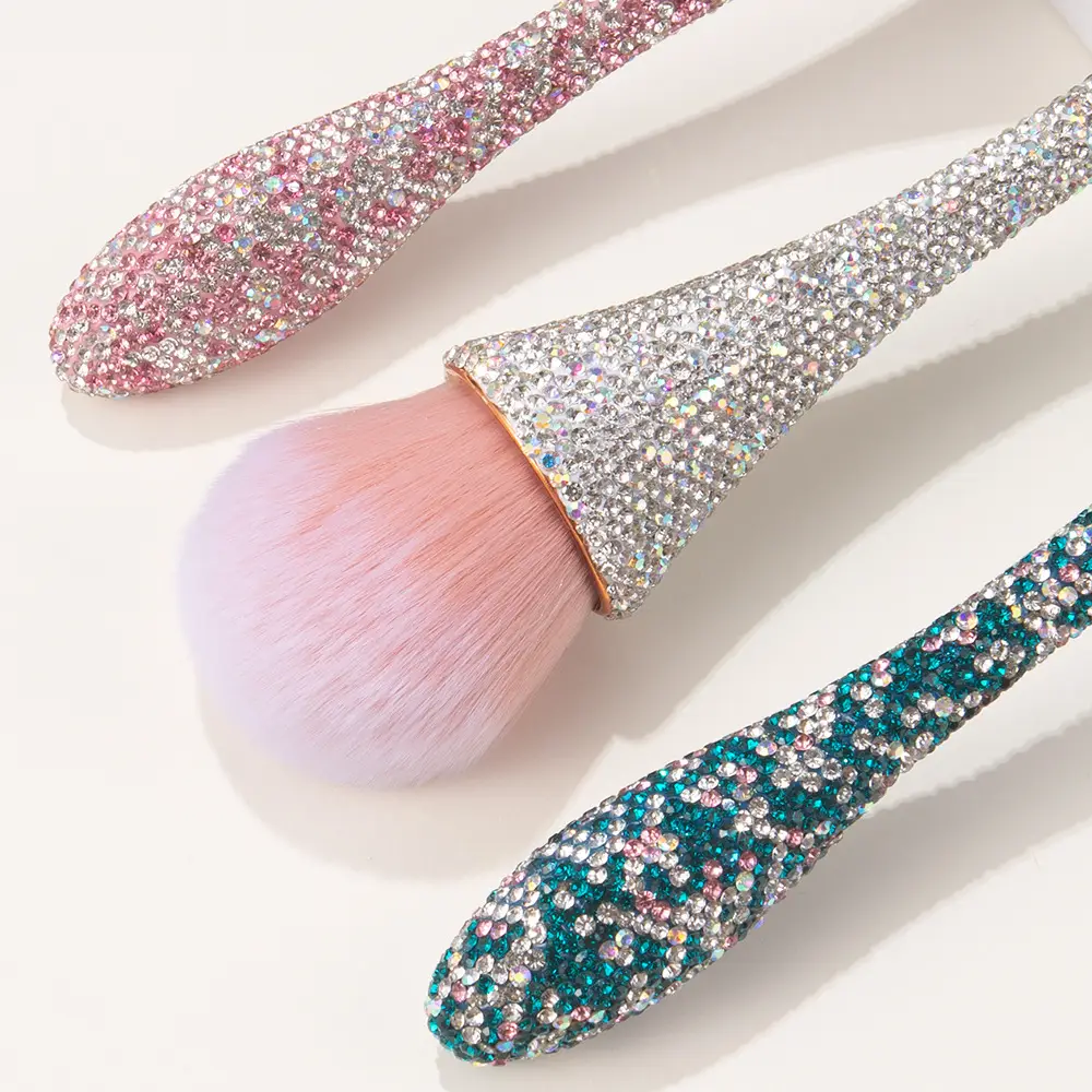 Cross-Country Diamond Brush Set for Blush & Foundation — feature 13