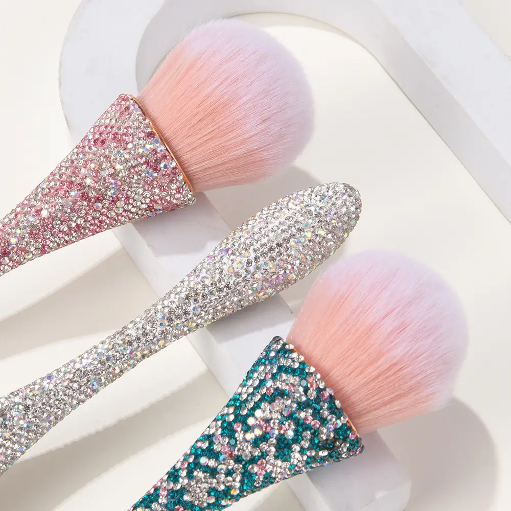 Cross-Country Diamond Brush Set for Blush & Foundation — feature 14